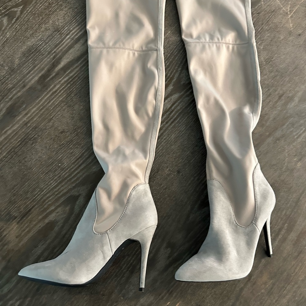 Charles David Light Gray Heeled Boots